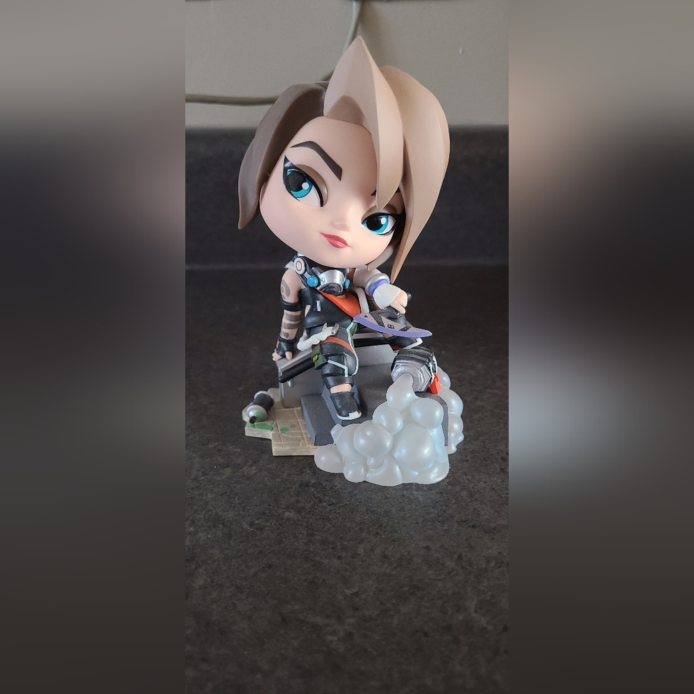 True Damage Akali figurine